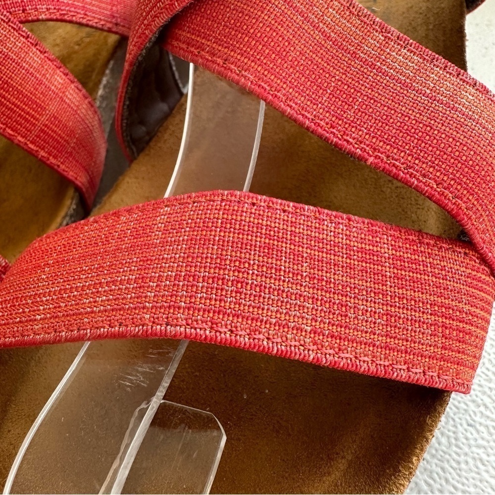 NAOT woman’s sandals - Picture 8 of 9